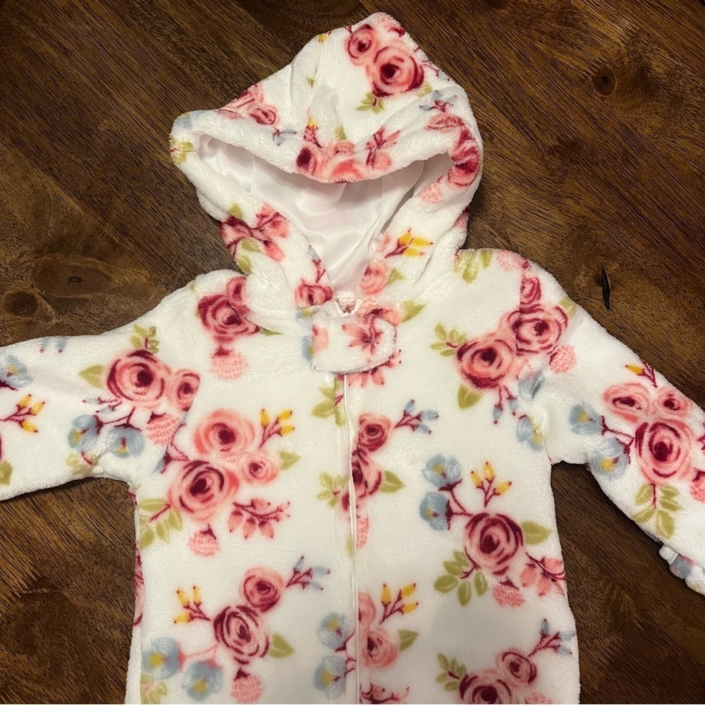NWT Baby Girl Winter Hooded Footie Pajamas Snow Cozy Sherpa 3-6 Months Zip Up - Picture 3 of 8